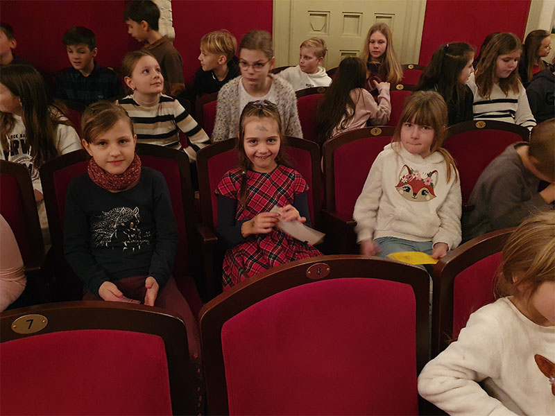 theater 3